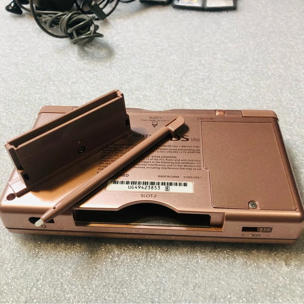 Nintendo DS Lite Pink Handheld Console Bundle w/ 12 Games Case Charger Tested